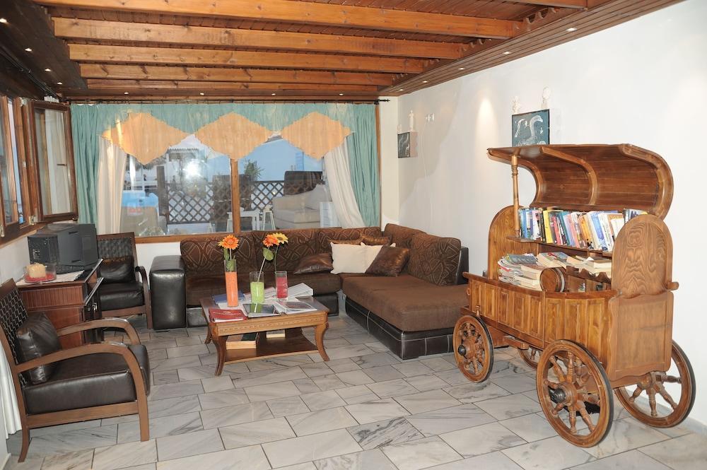 Perissa Mar Rooms Екстериор снимка